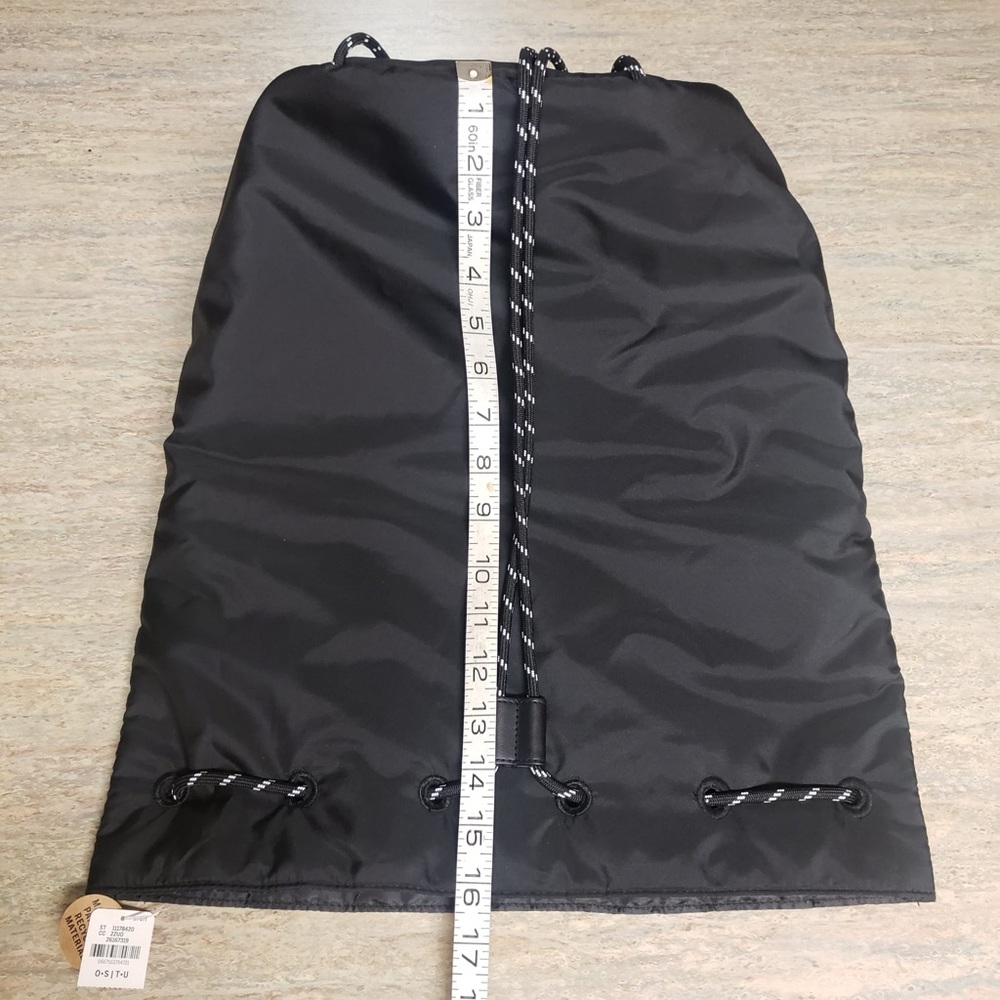 NWT Pink VS drawstring backpack - Picture 11 of 11